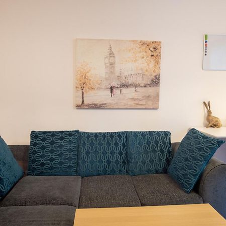 Spacious 1 Bed Apartment With Workspace, Coffee & Free Secure Parking Birmingham Exterior foto