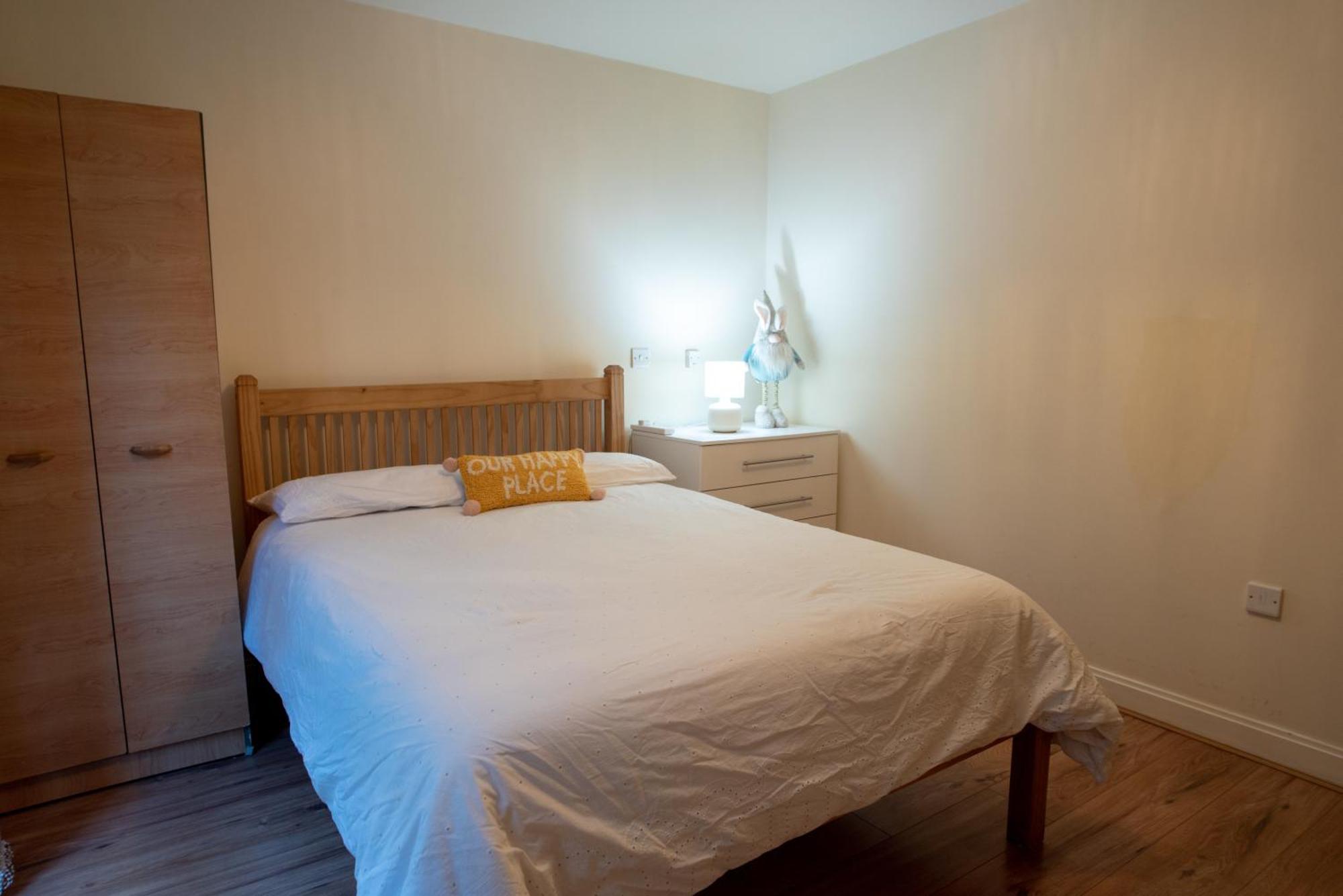 Spacious 1 Bed Apartment With Workspace, Coffee & Free Secure Parking Birmingham Exterior foto