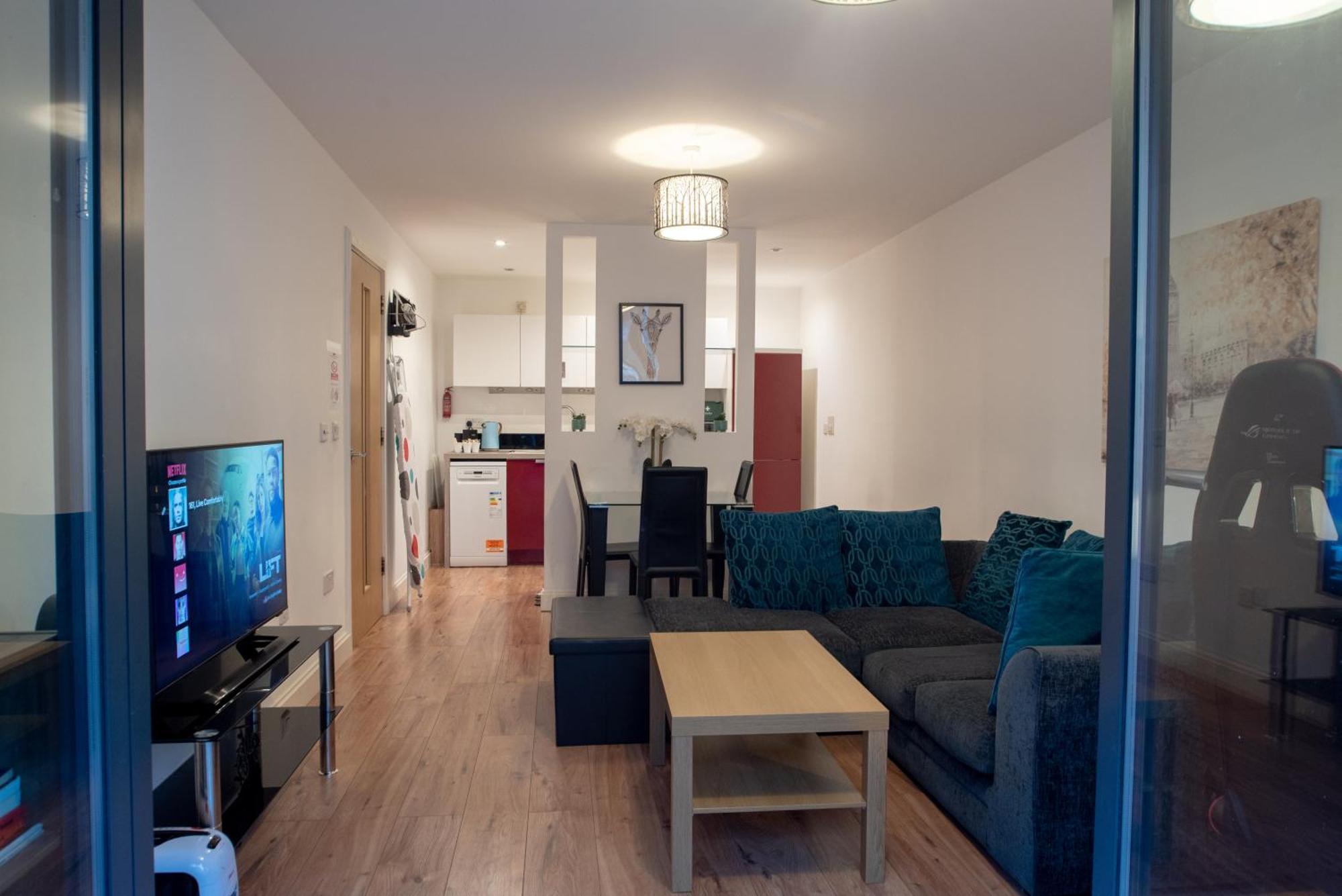 Spacious 1 Bed Apartment With Workspace, Coffee & Free Secure Parking Birmingham Exterior foto