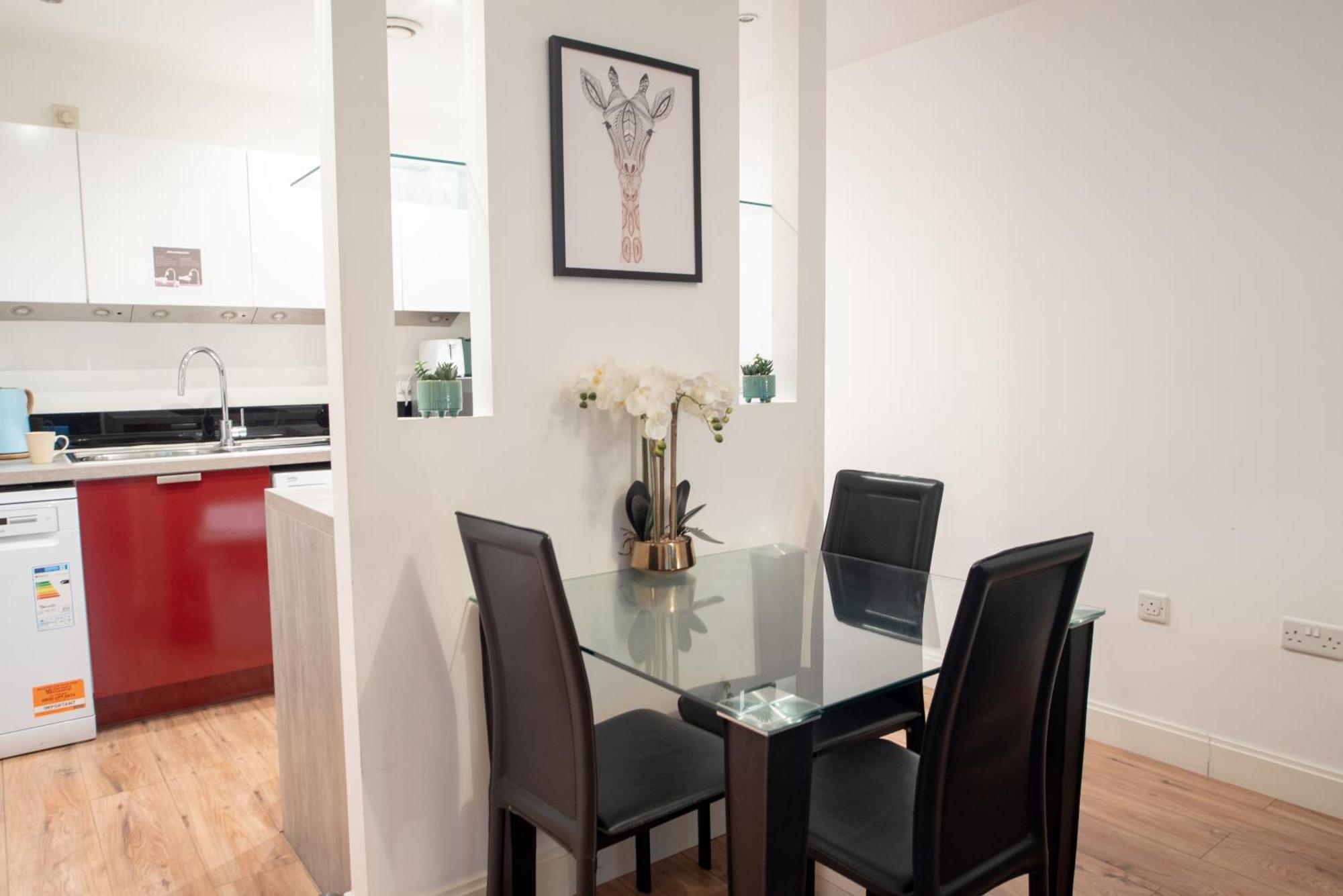 Spacious 1 Bed Apartment With Workspace, Coffee & Free Secure Parking Birmingham Exterior foto
