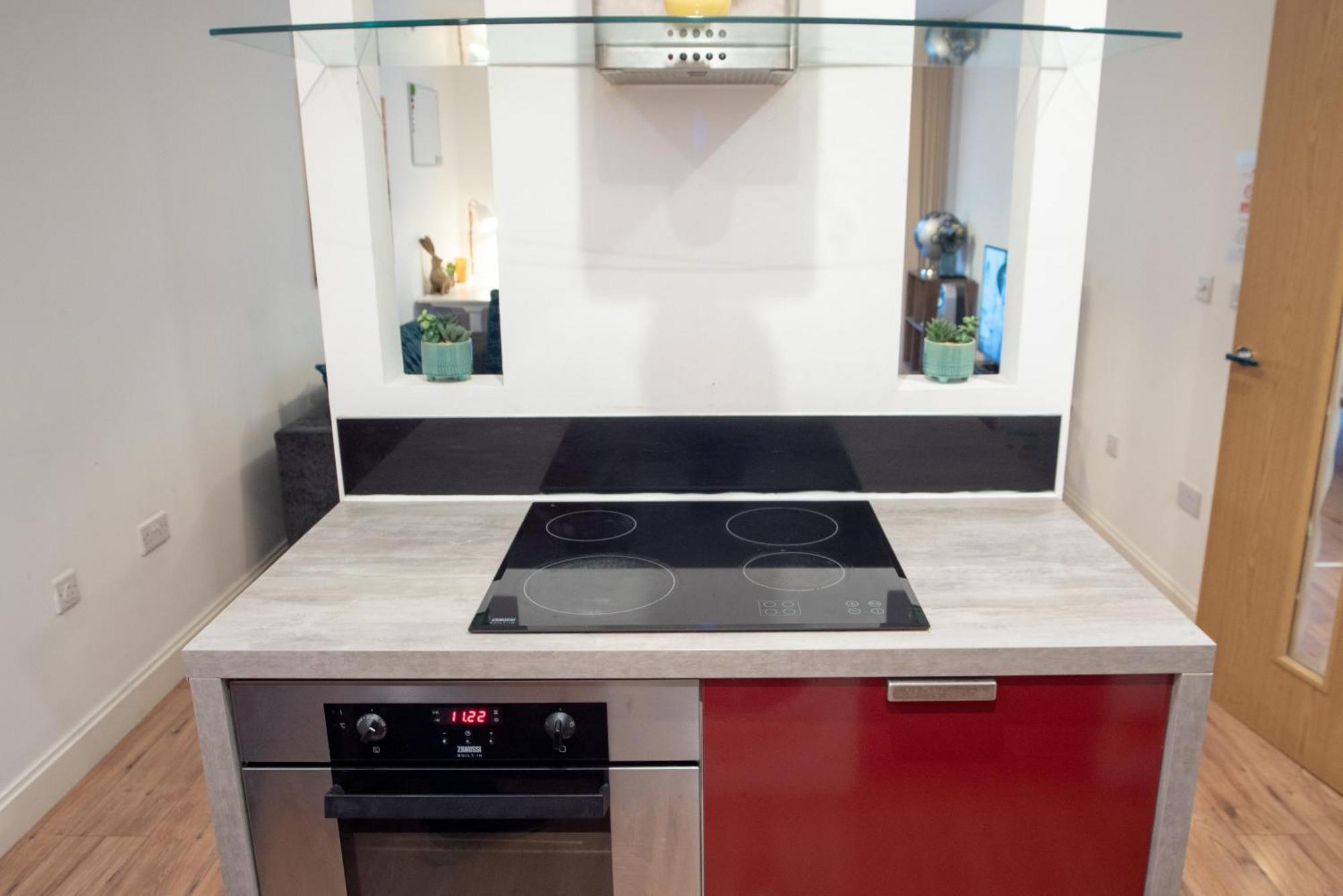 Spacious 1 Bed Apartment With Workspace, Coffee & Free Secure Parking Birmingham Exterior foto